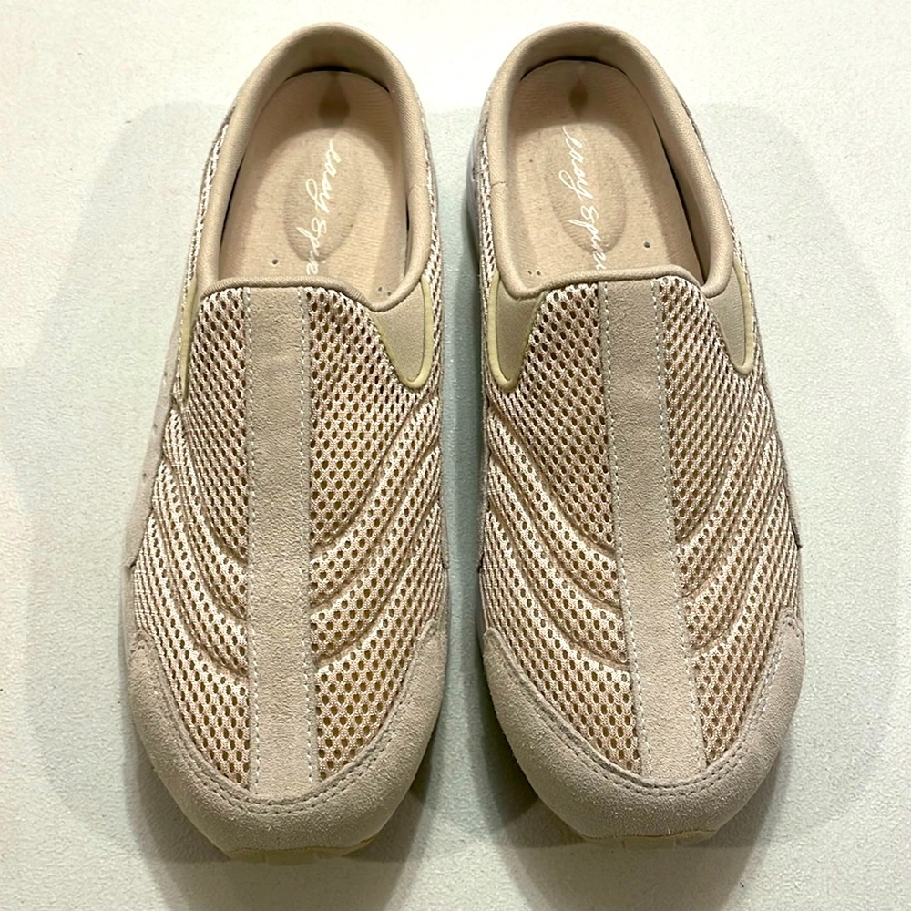 Easy Spirit Traveltime Clogs NWOT